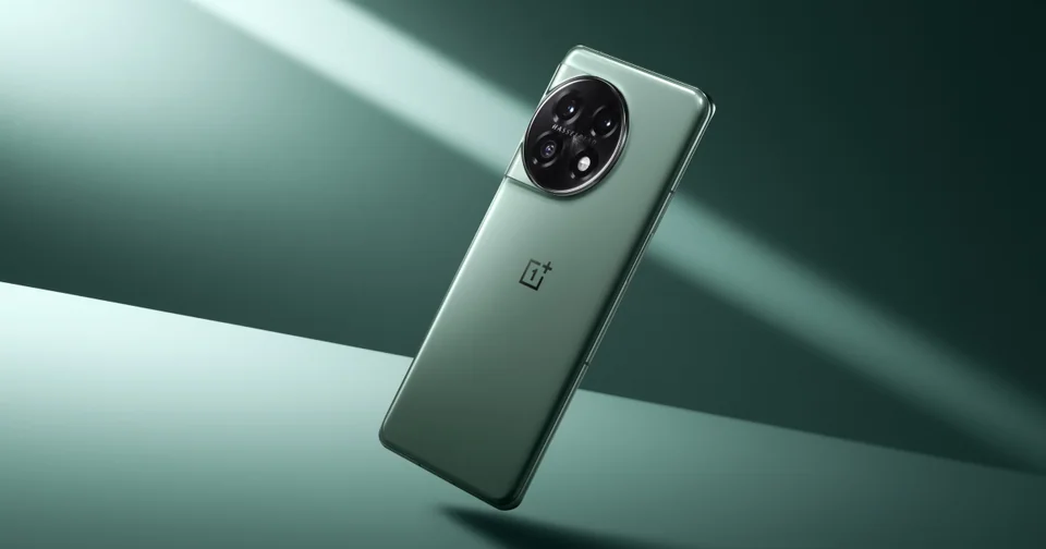 Green OnePlus 11 5G in an official product image